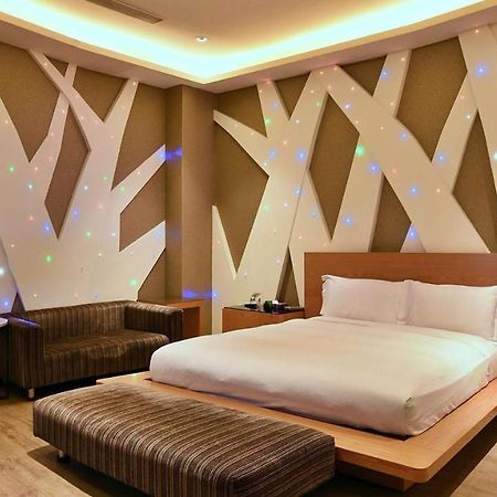 Takao Love Motel Kaohsiung Buitenkant foto
