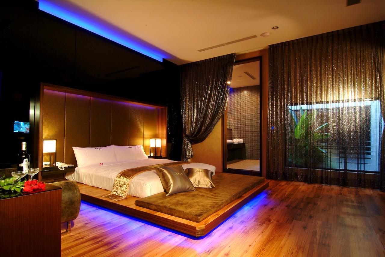 Takao Love Motel Kaohsiung Buitenkant foto