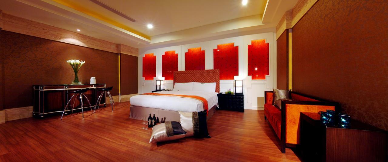Takao Love Motel Kaohsiung Buitenkant foto